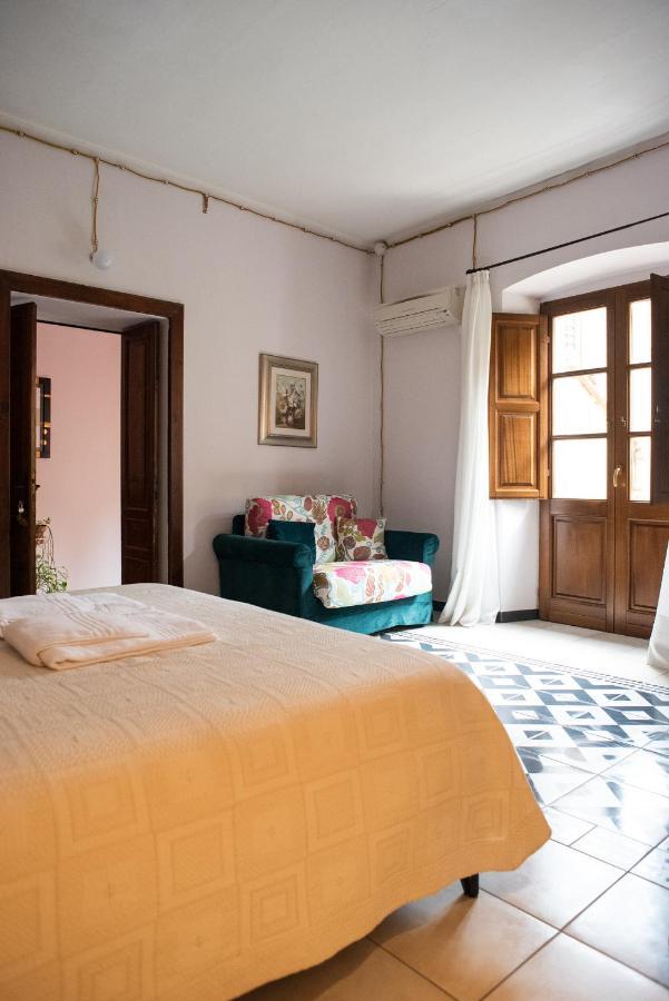 La Babbajola Hotel Iglesias Bagian luar foto